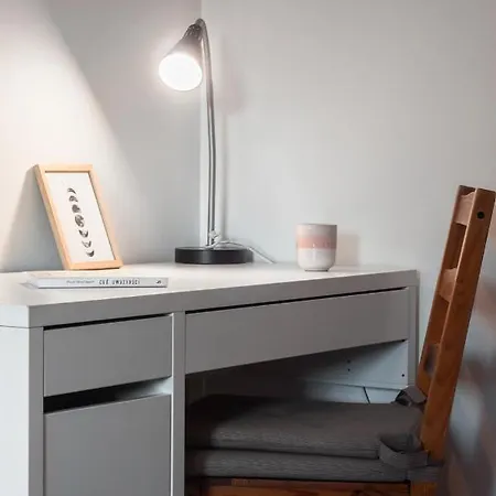 Urocze Mieszkanie Z Ogrodkiem I Bezplatny Parking * ヴロツワフ