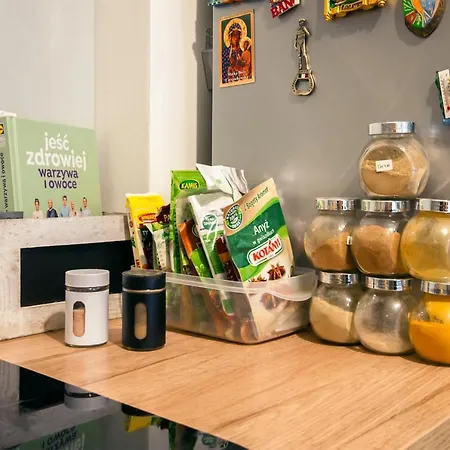 Urocze Mieszkanie Z Ogrodkiem I Bezplatny Parking