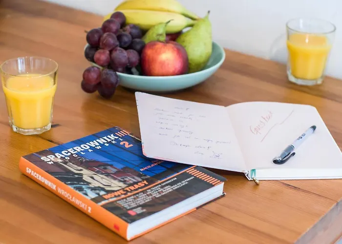 Urocze Mieszkanie Z Ogródkiem I Bezpłatny Parking *