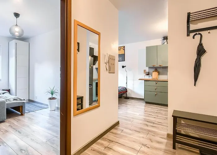 Urocze Mieszkanie Z Ogródkiem I Bezpłatny Parking